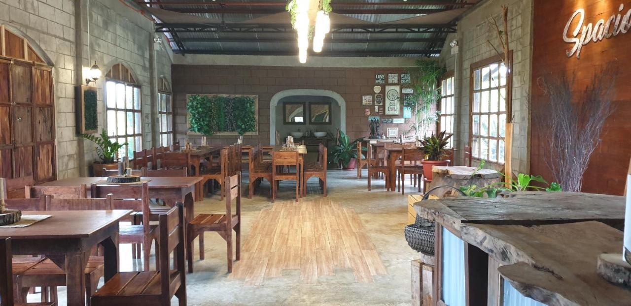 斯帕茨奥卡利拉亚民宿 Lumban 外观 照片